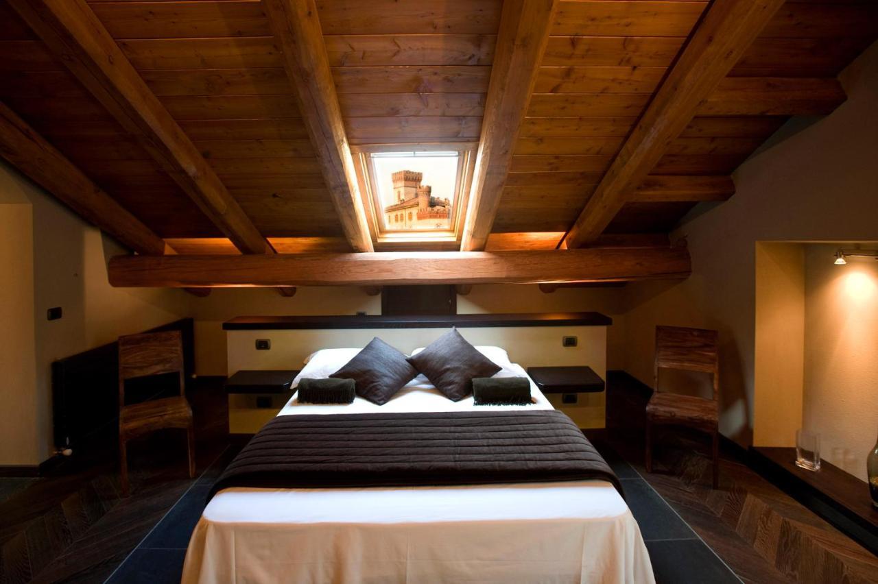 Bed and Breakfast Casa Svizzera Agriturismo Barolo Exterior foto